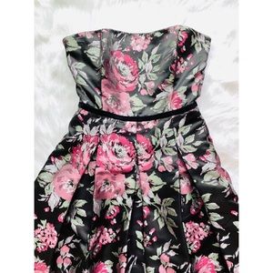 White House Black Market Dresses - Elegant Formal Floral Dress White House Black Market Dresses - Elegant Formal Floral Dress